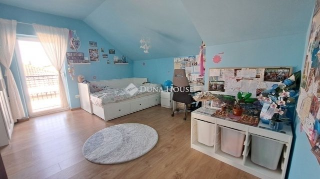 Eladó ikerház, Gyömrőn 119.9 M Ft, 5 szobás