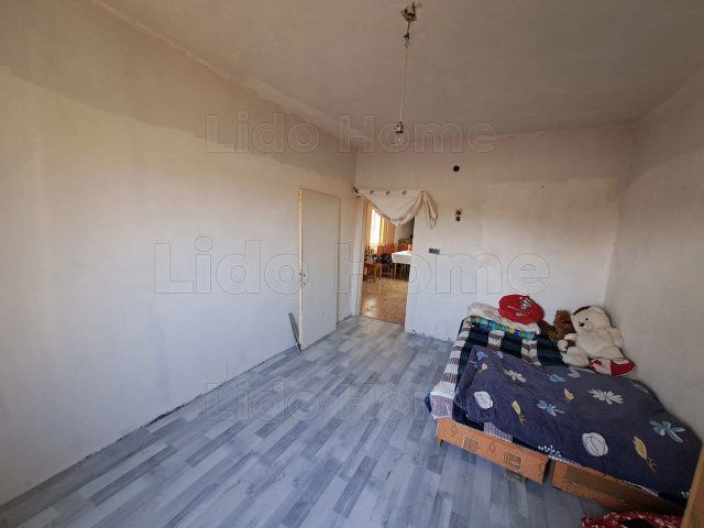 Eladó családi ház, Hahóton 12.9 M Ft, 4 szobás