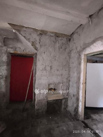 Eladó családi ház, Tiszaföldváron 9.5 M Ft, 3+1 szobás