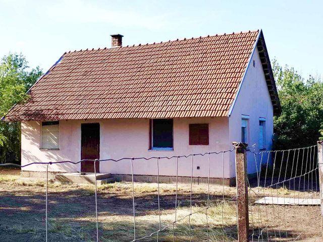 Eladó családi ház, Eleken 9.9 M Ft, 2 szobás