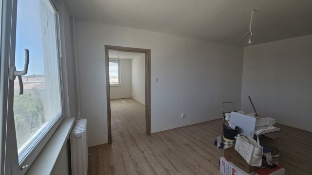 Eladó panellakás, Debrecenben 72 M Ft, 3 szobás