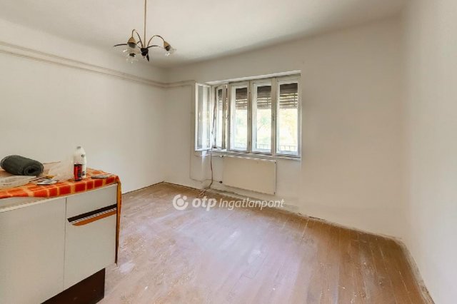 Eladó családi ház, Parádon 24.9 M Ft, 2 szobás