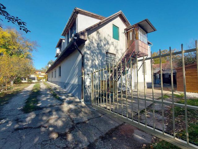 Eladó családi ház, Sződligeten 59.9 M Ft, 5 szobás