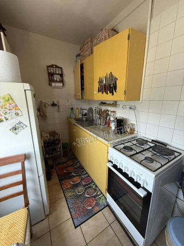 Eladó panellakás, Győrött 44 M Ft, 1+2 szobás