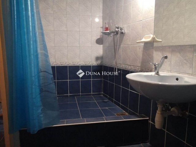 Eladó téglalakás, Szegeden 81.59 M Ft, 5 szobás