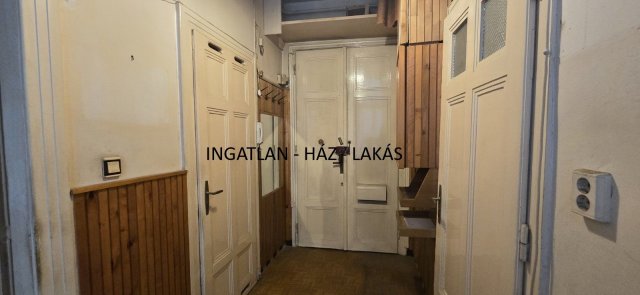 Eladó téglalakás, Budapesten, V. kerületben, Kálvin téren