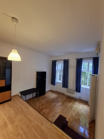 Kiadó téglalakás, albérlet, VII. kerületben, Rózsa utcában
