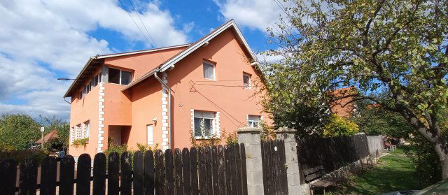 Eladó családi ház, Csákváron 87.5 M Ft, 2+4 szobás