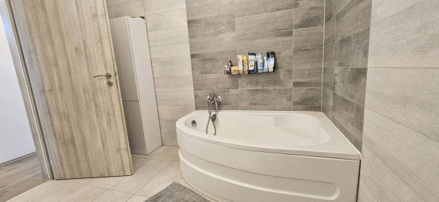 Eladó családi ház, Helvécián 89.9 M Ft, 4 szobás