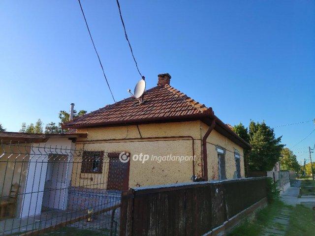 Eladó családi ház, Jánoshidán 10.5 M Ft, 2+1 szobás