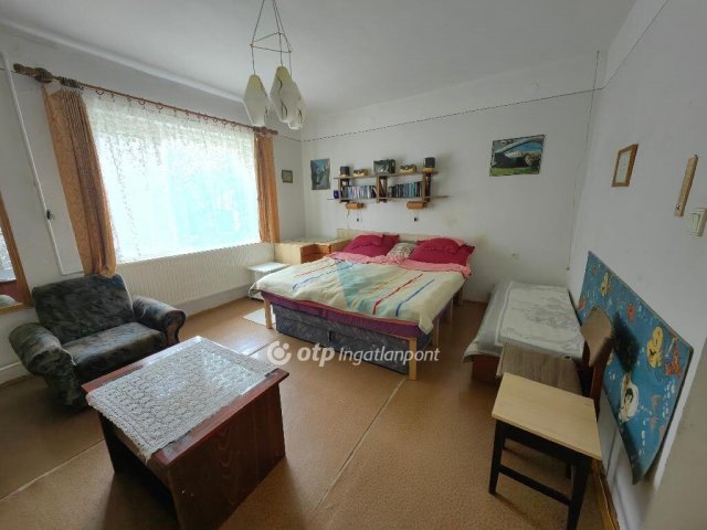 Eladó családi ház, Kisújszálláson 20.5 M Ft, 2 szobás