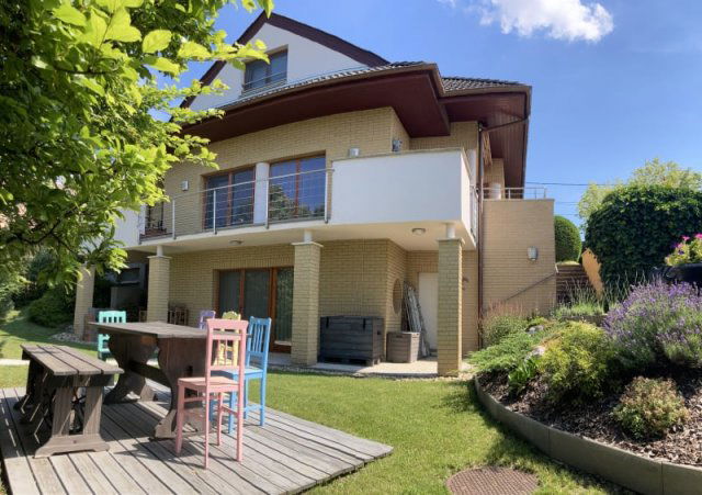 Eladó családi ház, Piliscsabán 239 M Ft, 5+1 szobás