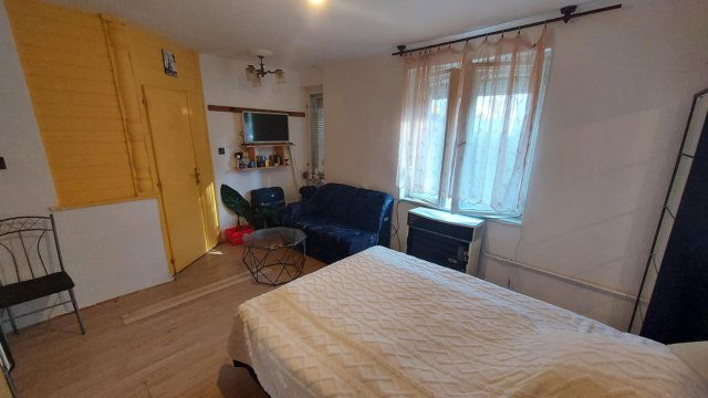 Eladó téglalakás, Dombóváron 11.9 M Ft, 1 szobás