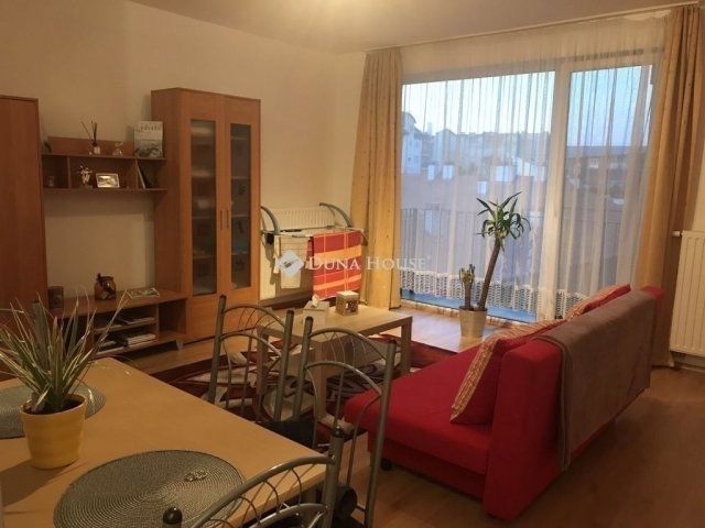 Eladó téglalakás, Budapesten, IX. kerületben 75.9 M Ft, 1 szobás