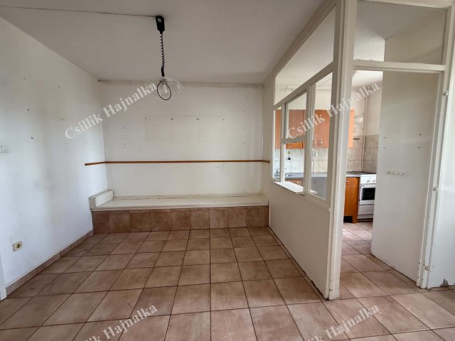 Eladó panellakás, Szolnokon, Czakó Elemér utcában 36.4 M Ft