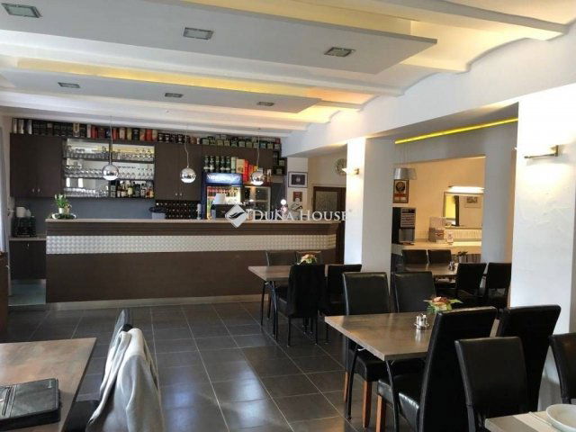 Eladó hotel, Tolnán 590 M Ft, 31 szobás / költözzbe.hu