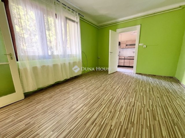 Eladó téglalakás, Budapesten, XX. kerületben 44 M Ft, 2 szobás