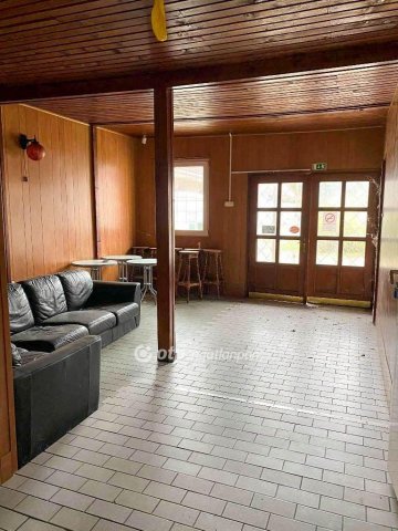 Eladó üzlethelyiség, Szigetszentmiklóson 59.9 M Ft