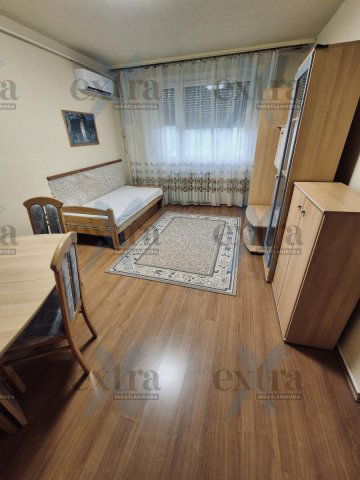 Eladó panellakás, Szegeden 40.9 M Ft, 2 szobás