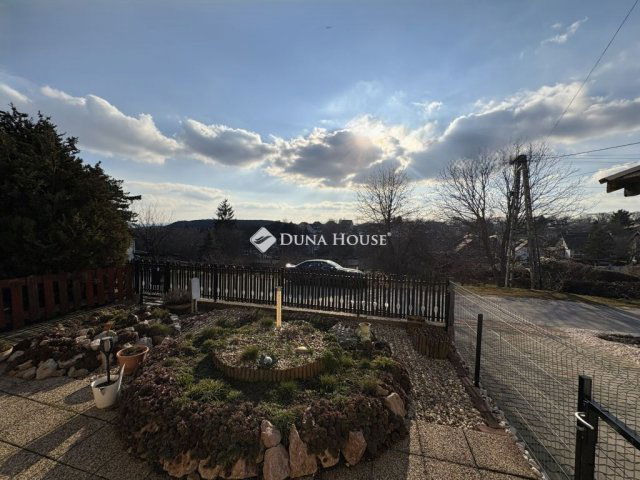 Eladó családi ház, Csolnokon 75 M Ft, 4 szobás