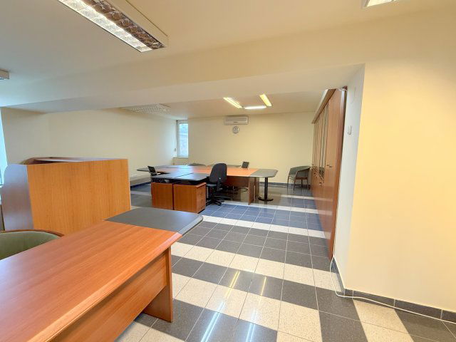 Kiadó iroda, Nyíregyházán 250 E Ft / hó, 2 szobás