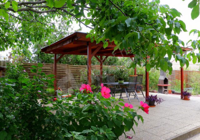 Eladó családi ház, Budapesten, XXI. kerületben, Orsova utcában