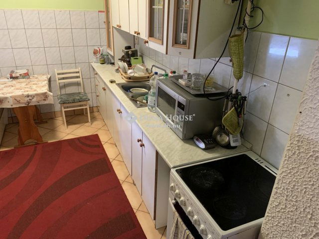 Eladó családi ház, Kecskeméten 70 M Ft, 4 szobás