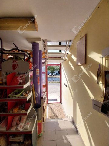 Eladó családi ház, Székesfehérvárott 60 M Ft, 3 szobás