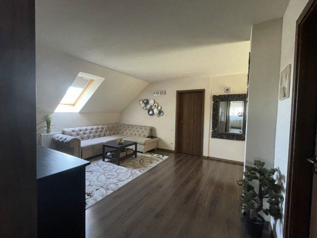 Eladó családi ház, Szigetszentmiklóson 149.99 M Ft, 6 szobás