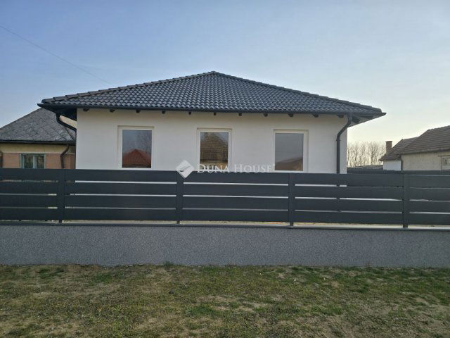 Eladó téglalakás, Újlengyelen 74.9 M Ft, 3 szobás