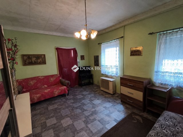 Eladó családi ház, Kecskeméten 18 M Ft, 1 szobás