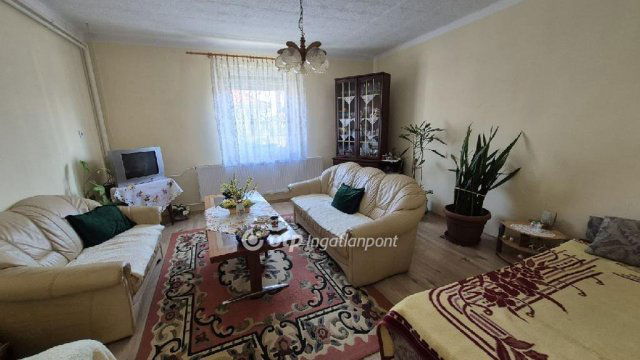 Eladó családi ház, Felsőszentmártonon 26.9 M Ft, 3+1 szobás