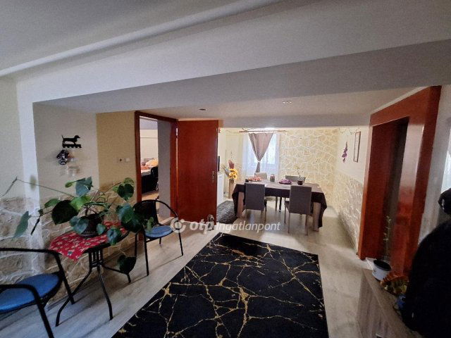 Eladó családi ház, Tótkomlóson 14 M Ft, 3 szobás