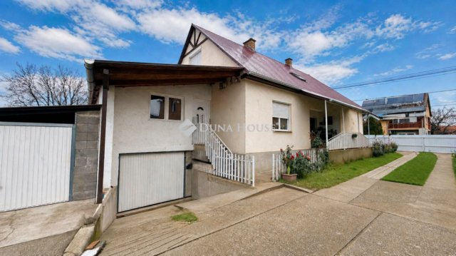 Eladó családi ház, Ongán 63 M Ft, 5 szobás