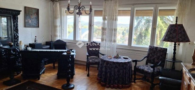 Eladó családi ház, Budapesten, II. kerületben 180 M Ft, 3 szobás