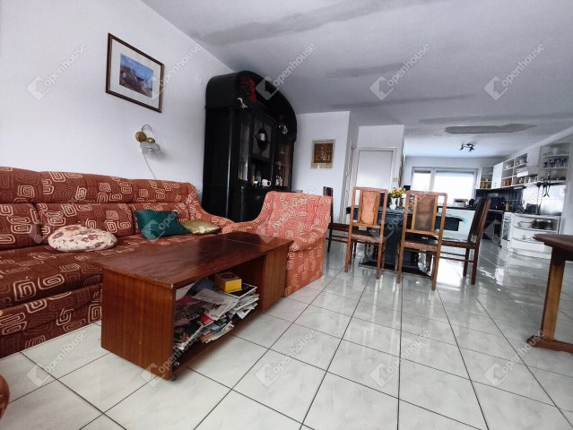 Eladó családi ház, Alsóörsön 159 M Ft, 7 szobás