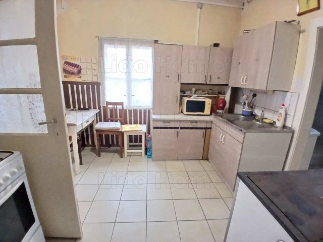 Eladó családi ház, Rédén 19.9 M Ft, 1 szobás