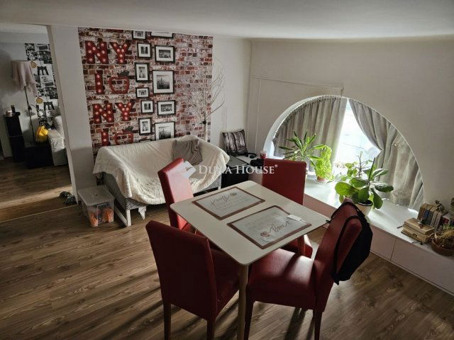 Eladó üzlethelyiség, Budapesten, VI. kerületben 94.9 M Ft