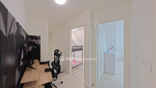 Eladó téglalakás, Egerben 67 M Ft, 2 szobás