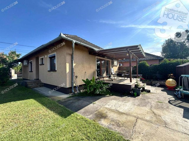 Eladó családi ház, Kecskeméten 84.9 M Ft, 4 szobás