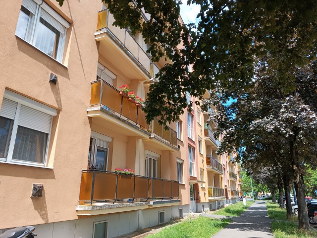 Eladó téglalakás, Szombathelyen 34.9 M Ft, 1 szobás