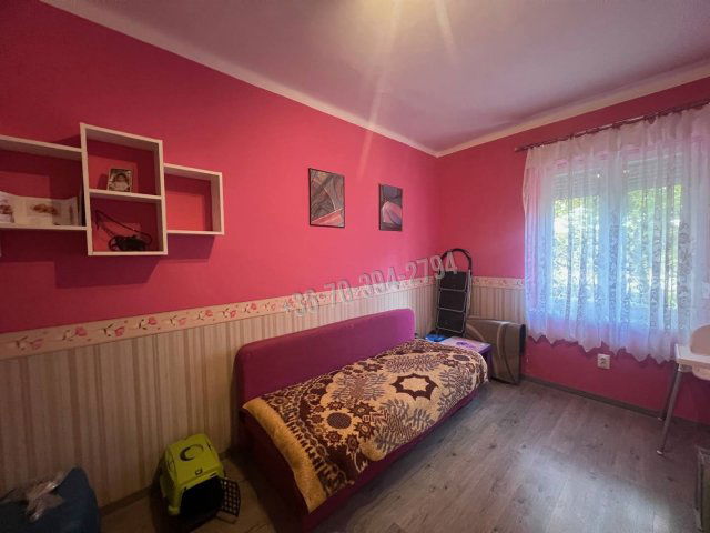 Eladó téglalakás, Oroszlányban 31.9 M Ft, 3 szobás