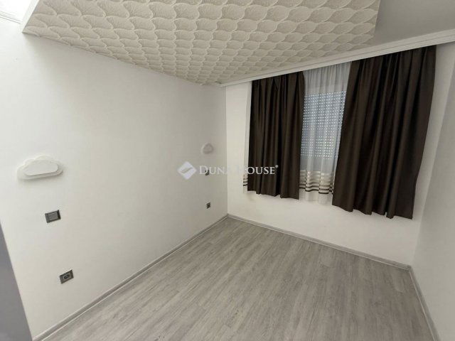 Eladó téglalakás, Mosonmagyaróváron 54.5 M Ft, 2 szobás
