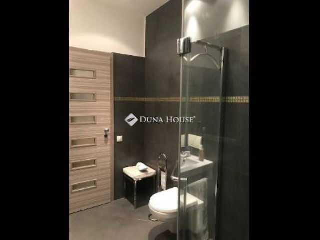 Eladó iroda, Budapesten, V. kerületben 124.9 M Ft, 5 szobás