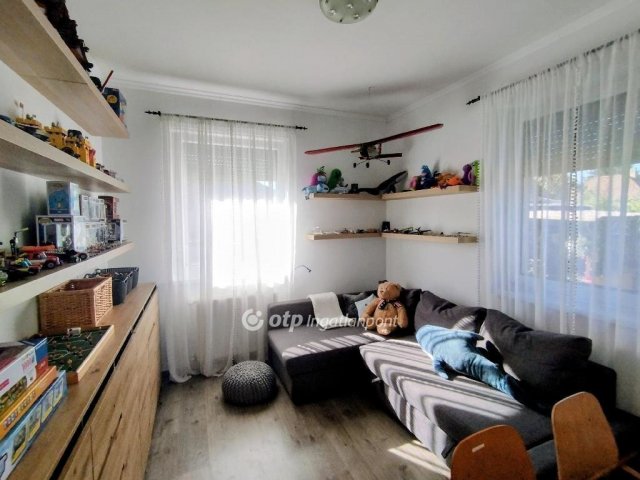 Eladó családi ház, Tökölön 110 M Ft, 3+1 szobás