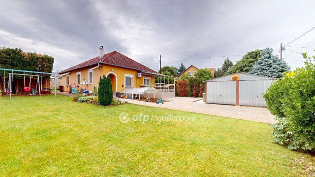 Eladó családi ház, Nyíregyházán 65 M Ft, 2+1 szobás