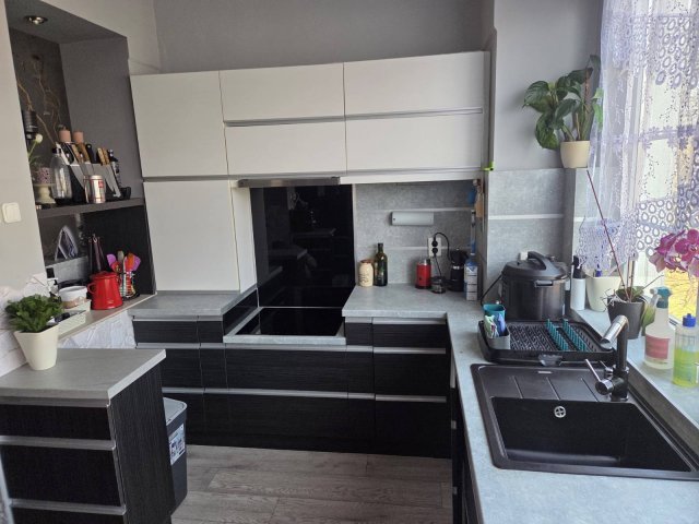 Eladó téglalakás, Pétfürdőn 67.9 M Ft, 4 szobás