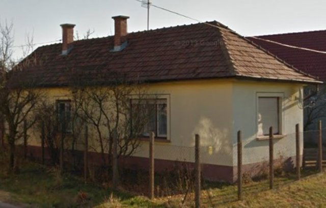 Eladó családi ház, Cegléden 24 M Ft, 2 szobás