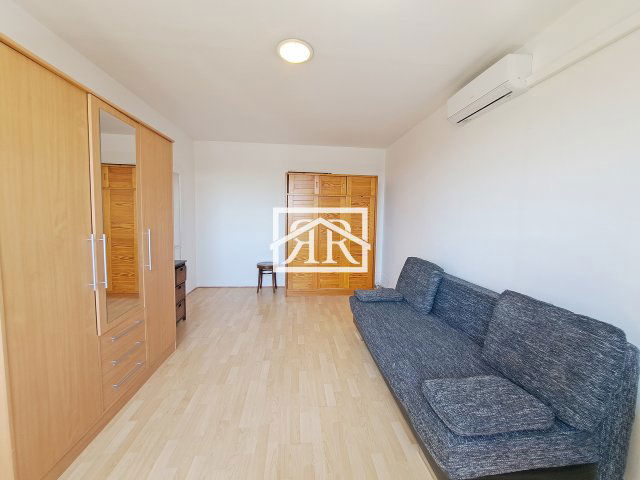 Kiadó panellakás, albérlet, Szegeden 130 E Ft / hó, 2 szobás