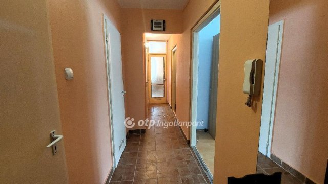 Eladó panellakás, Budapesten, XV. kerületben 66.5 M Ft